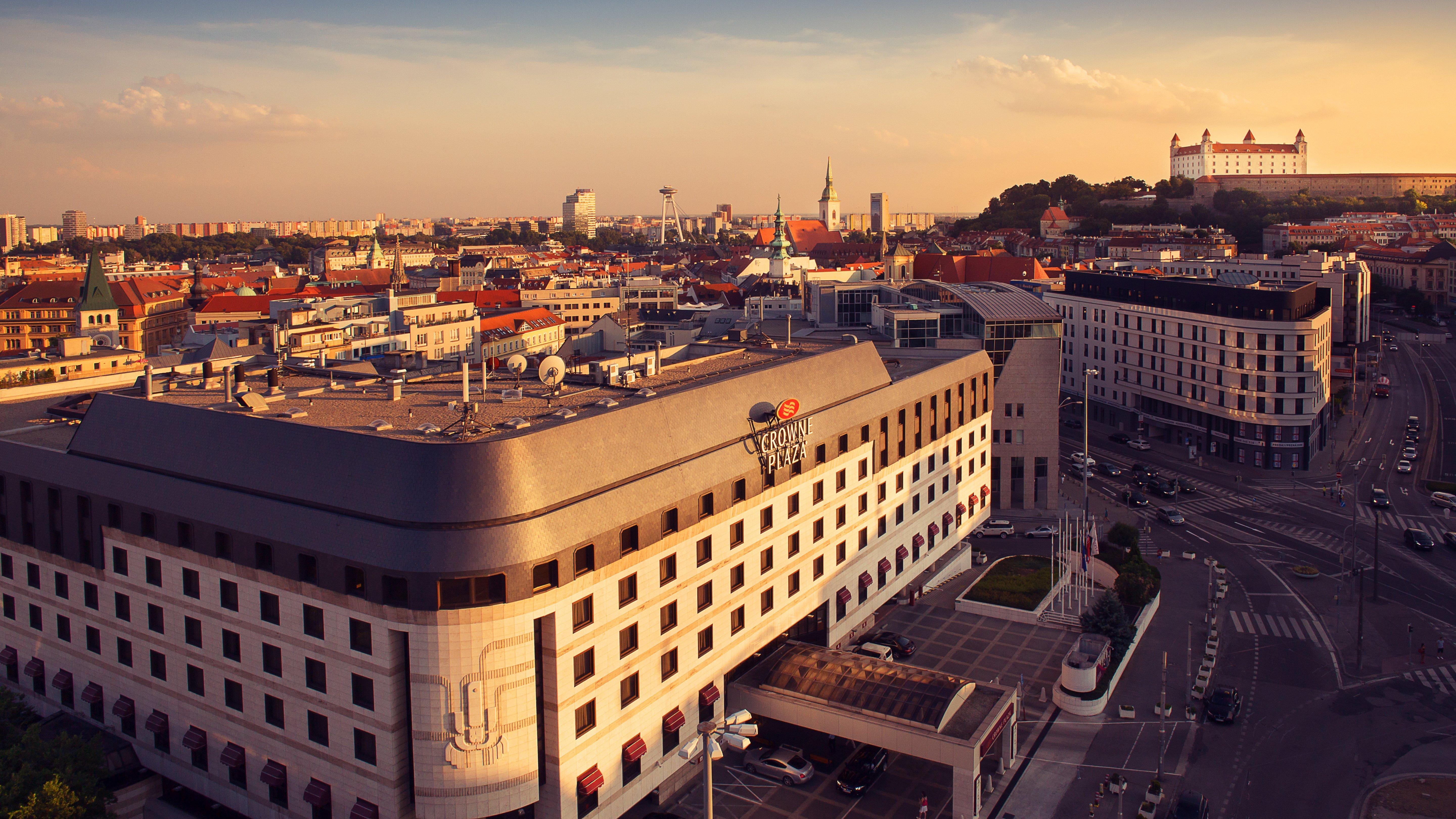 Crowne Plaza Bratislava, An Ihg Hotel Экстерьер фото